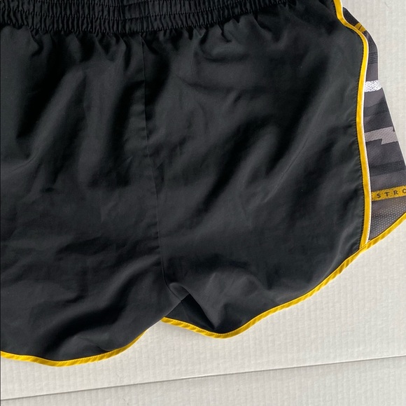 Cute Nike Livestrong Workout Shorts - Picture 2 of 6